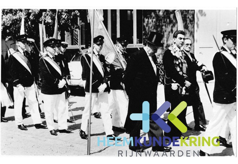 1964 Processie Lobith Koning EMM E. Hendriks Coll. HKR